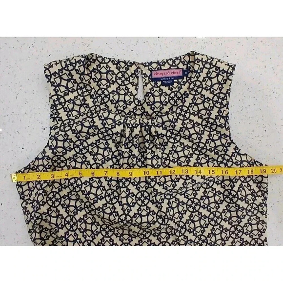 Vineyard Vines Magnolia Green Geometric Print Tie Back Tank Top Blouse Size 12 - Picture 3 of 6